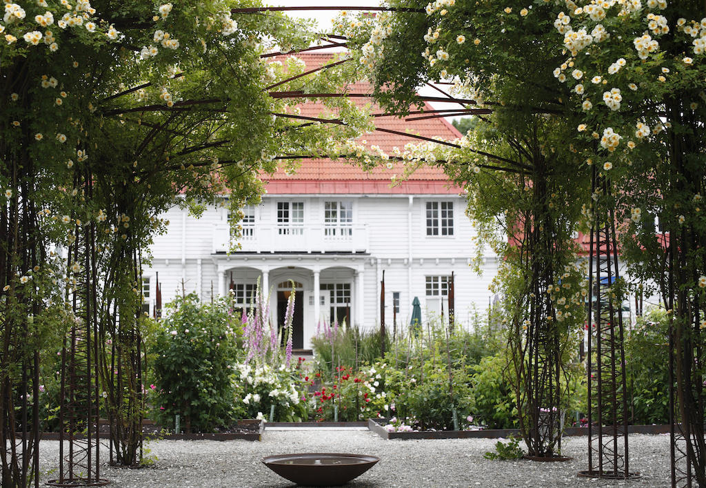 Wij Traedgardar Hotel Ockelbo Exterior foto